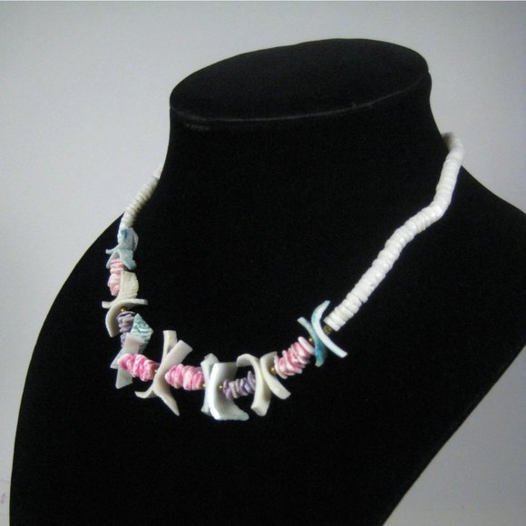 Dyed Shell Chip Beaded Necklace 17 inch Vintage 1970 1980 Strand Beach Ocean - Picture 6 of 8